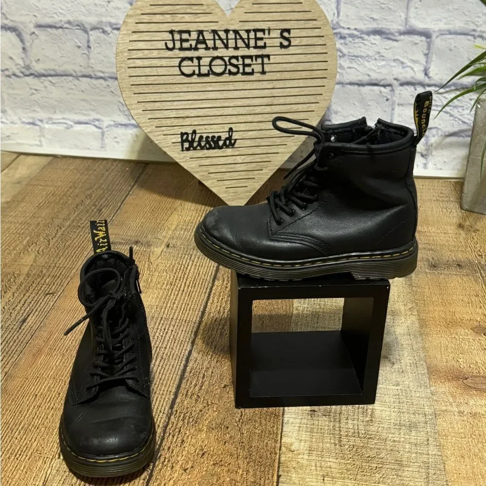 Dr Martens 1460 Soft T Leather Lace Up Boots Black Booties youth  Size 10